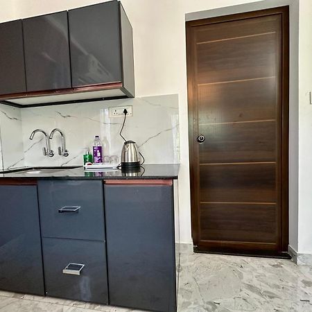 M M Residency Hotel Kochi Kültér fotó