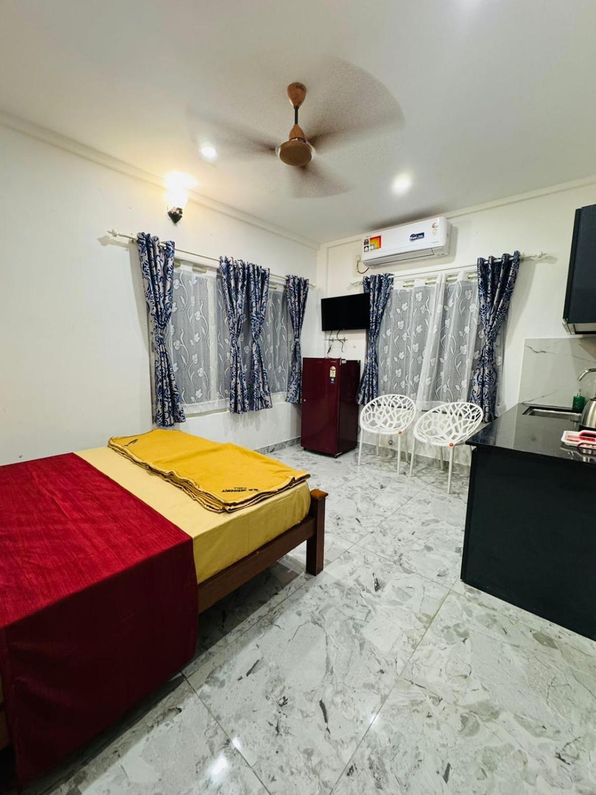 M M Residency Hotel Kochi Kültér fotó