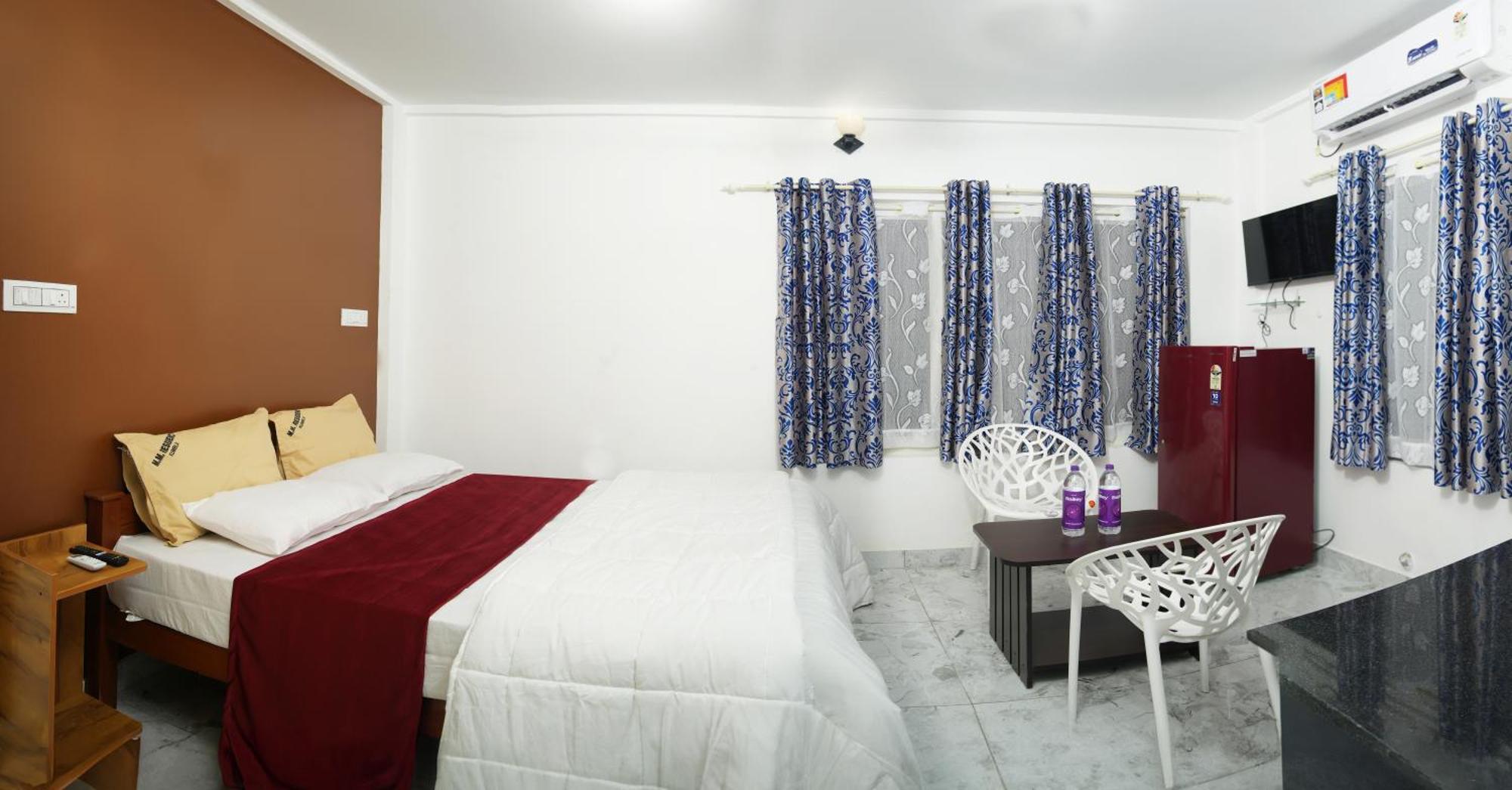 M M Residency Hotel Kochi Kültér fotó