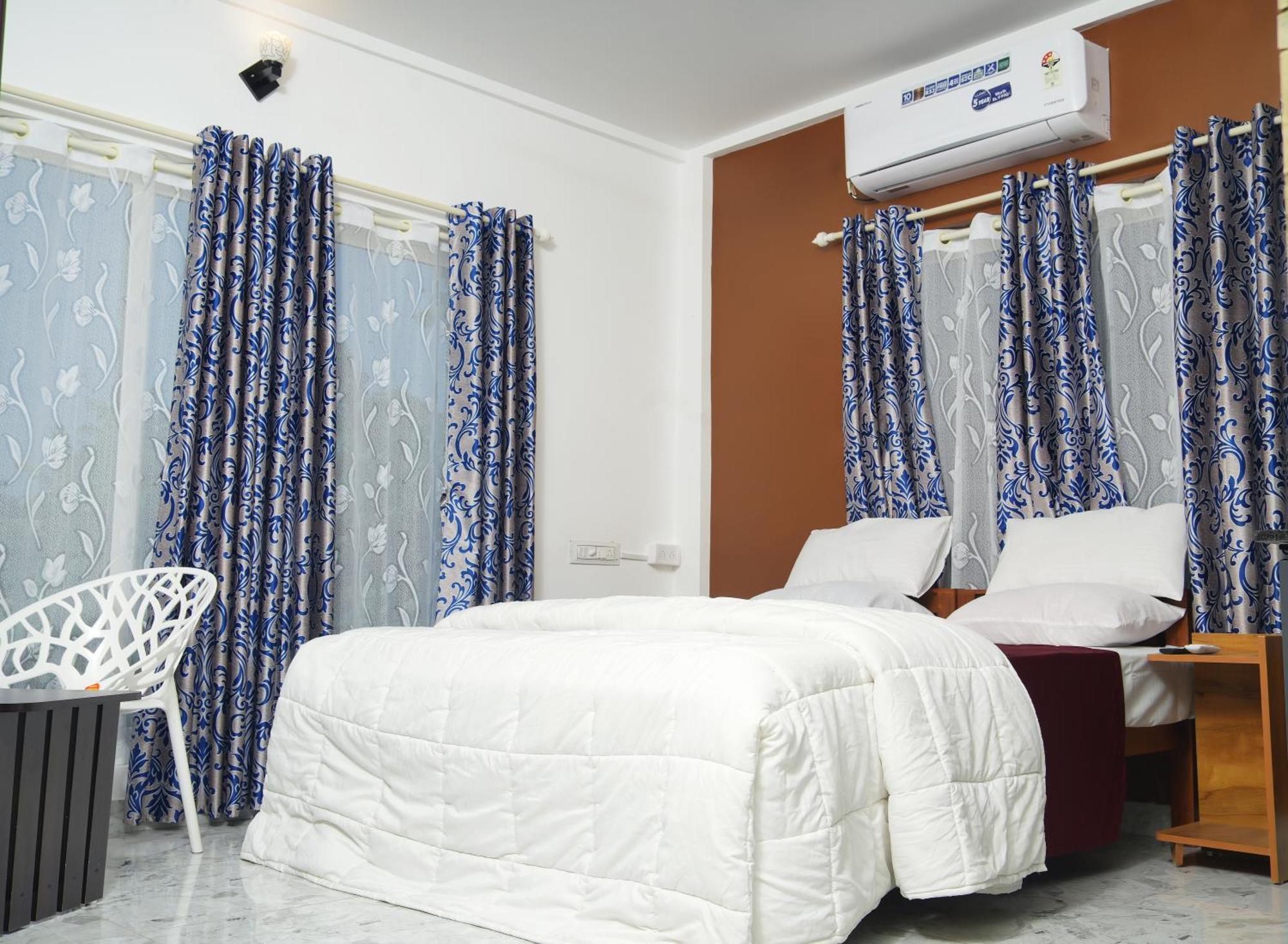 M M Residency Hotel Kochi Kültér fotó