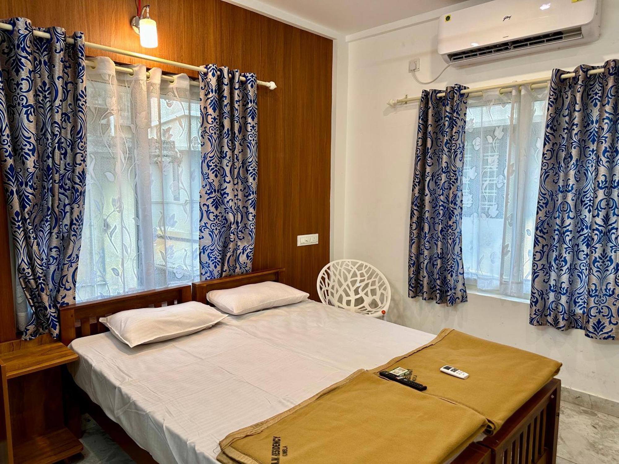 M M Residency Hotel Kochi Kültér fotó