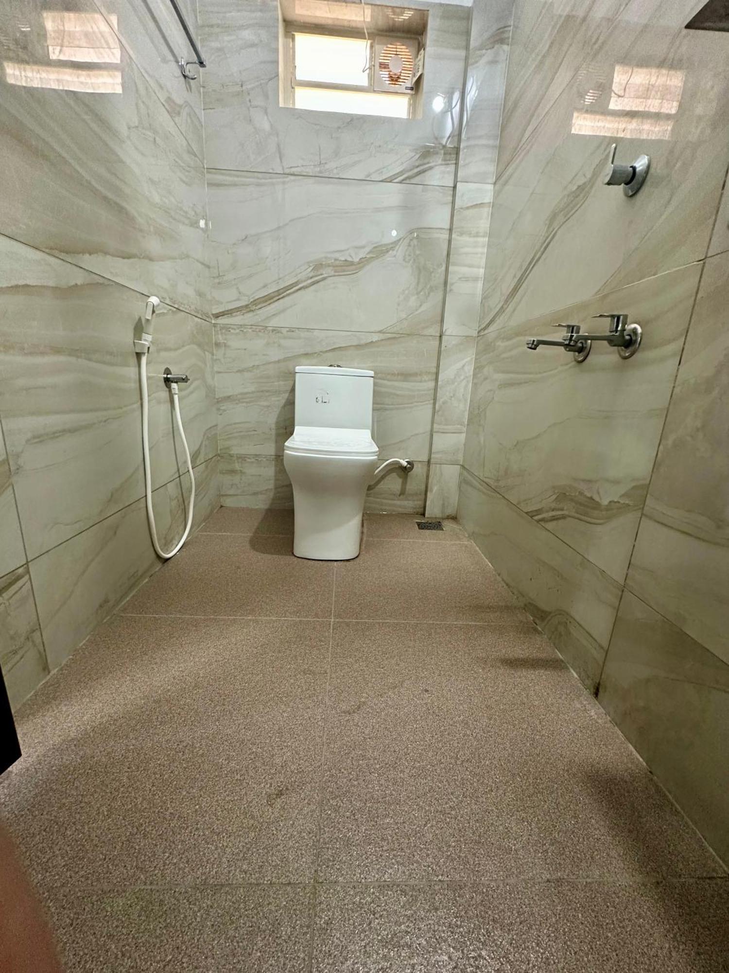 M M Residency Hotel Kochi Kültér fotó